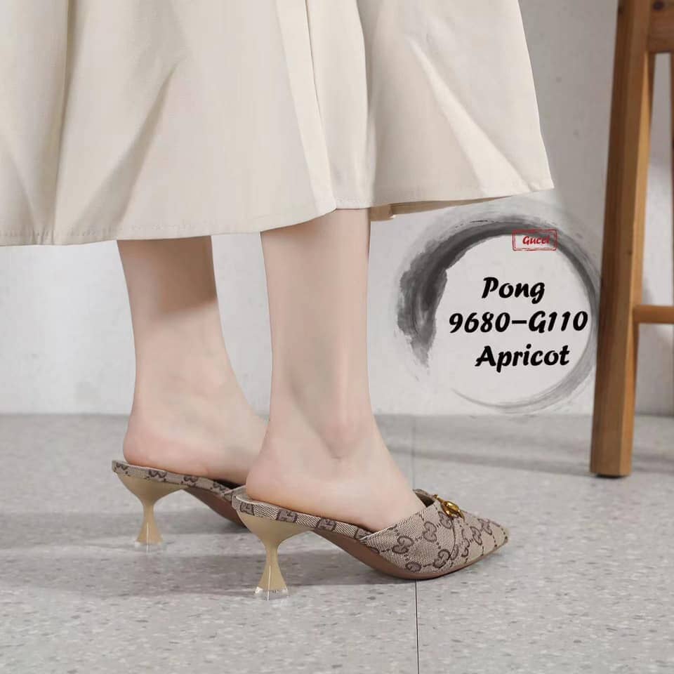 Square toe beige heels. About 2-2.5 inch heels.... - Depop